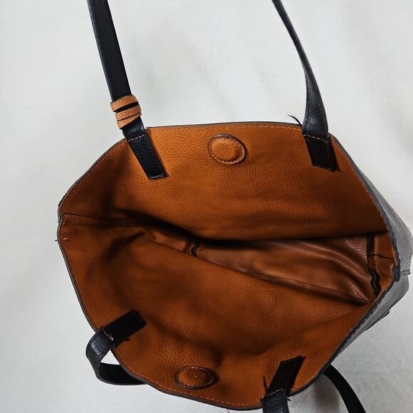 Reversible Handbag/Tote Bag with Tassel-Black/Brown Vegan Leather, Unbranded - Picture 3 of 11